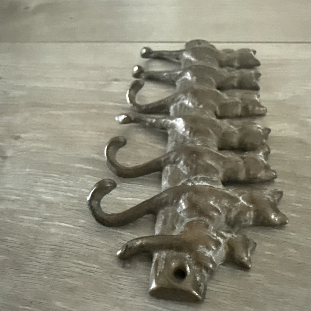 Rustic Vintage‎ Brass Cat Tail Hook Hanger 7 Cats on A Log 7